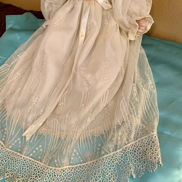 VINTAGE HEAVENLY CHRISTENING DOLL - Picture 5 of 8